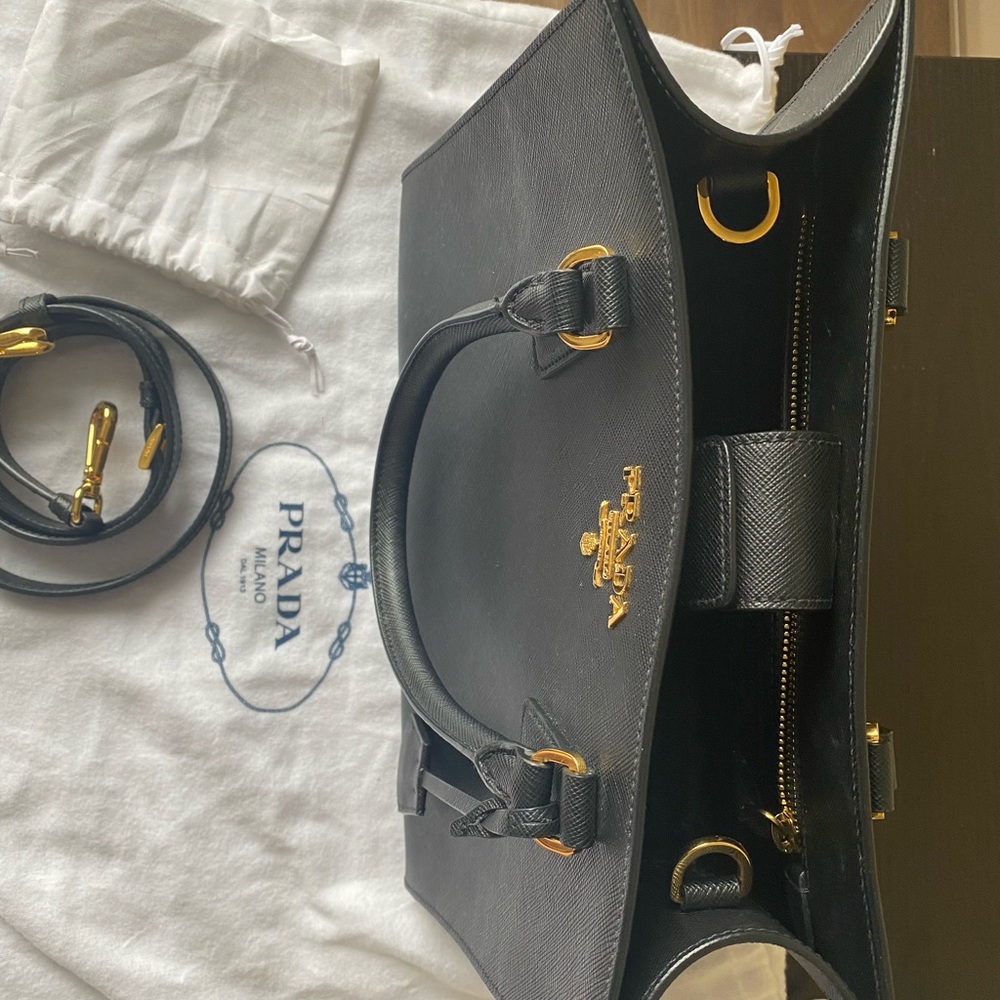 ❗️SOLD❗️Prada Saffiano Lux! New condition! - Picture 5 of 11